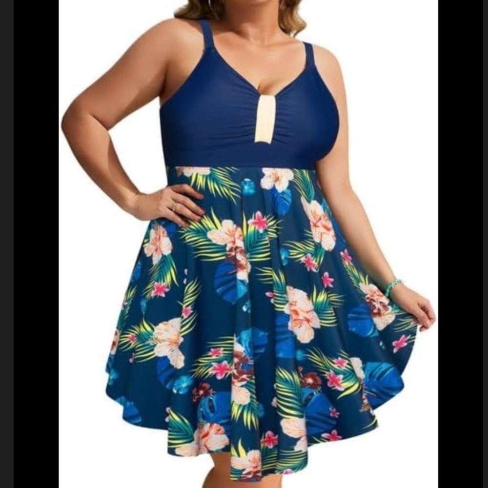 Hanna Nikole Women's‎ Floral Print One Piece Swimsuit NWT - Size 22W